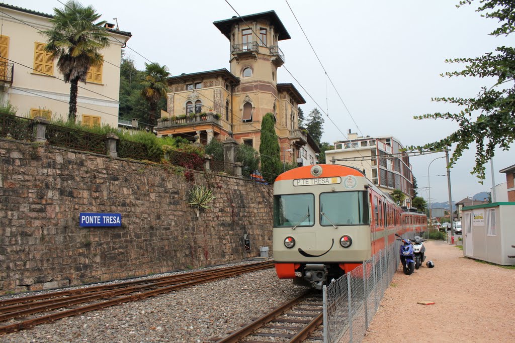 FLP Ferrovia Lugano Ponte Tresa Stazione Ponte Tresa by Siculo