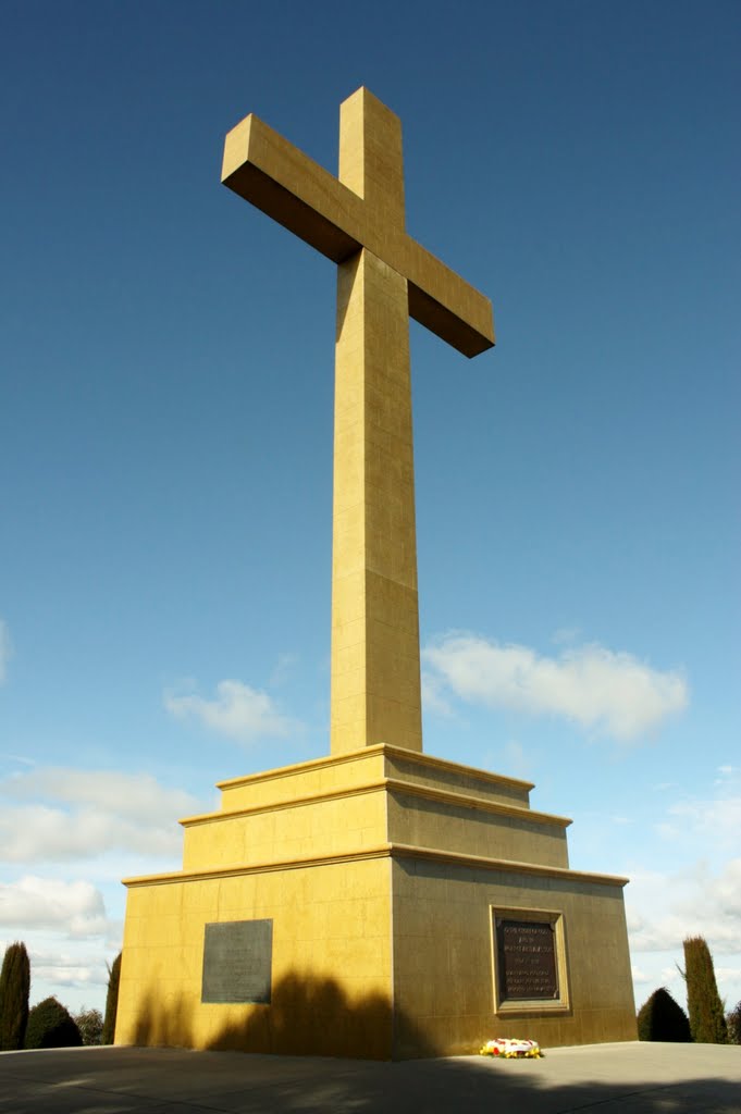 Macedon War Memorial Cross by Rob Lee