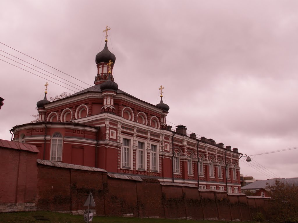 Церковь Казанской Божией матери с трапезной Богородице-Рождественского ставропигиального женского монастыря... by Alex lal