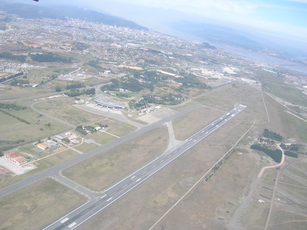 Vista Aerea Aeropuerto Carriel Sur SCIE by Manuel Mendez