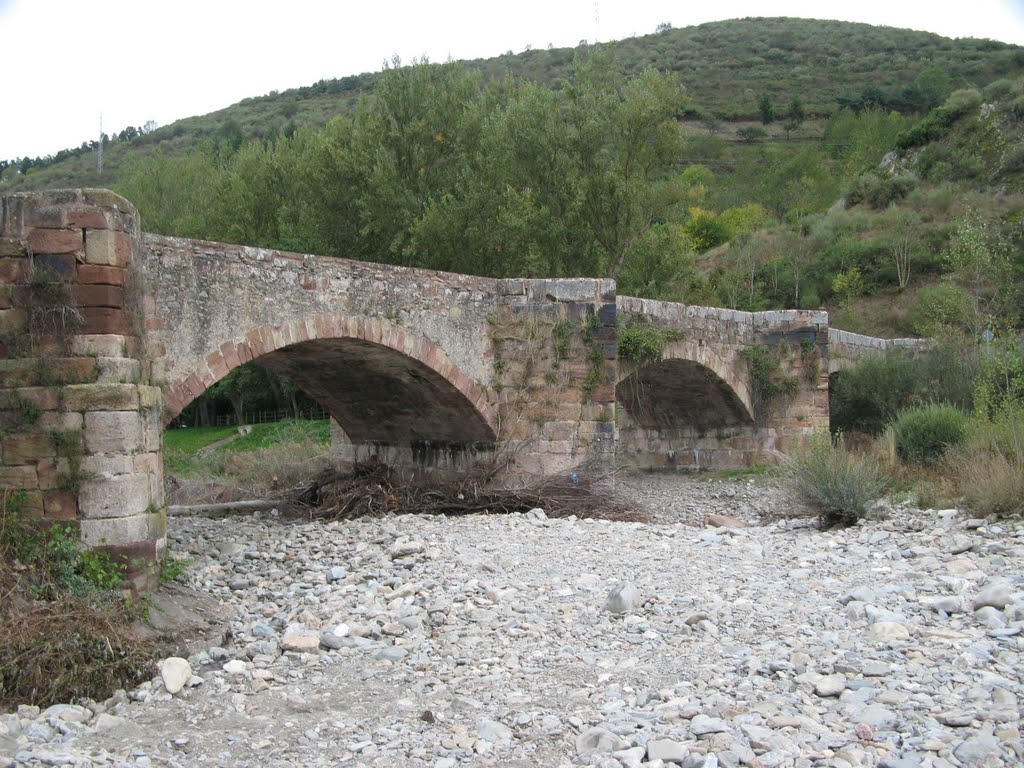 Puente del Canto sobre cauce seco by Daniel Suarez