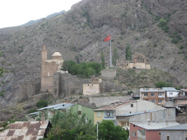 "Çoruh Vadisinin Unutulan Kenti ;" İSPİR'den Görüntüler. 23.07.2009 by Muzaffer BAKIRTAŞ