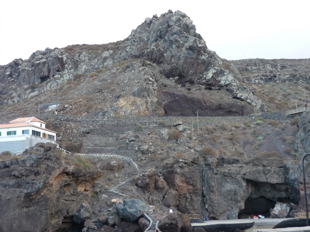 Cueva de los Barcos, antes by pppj