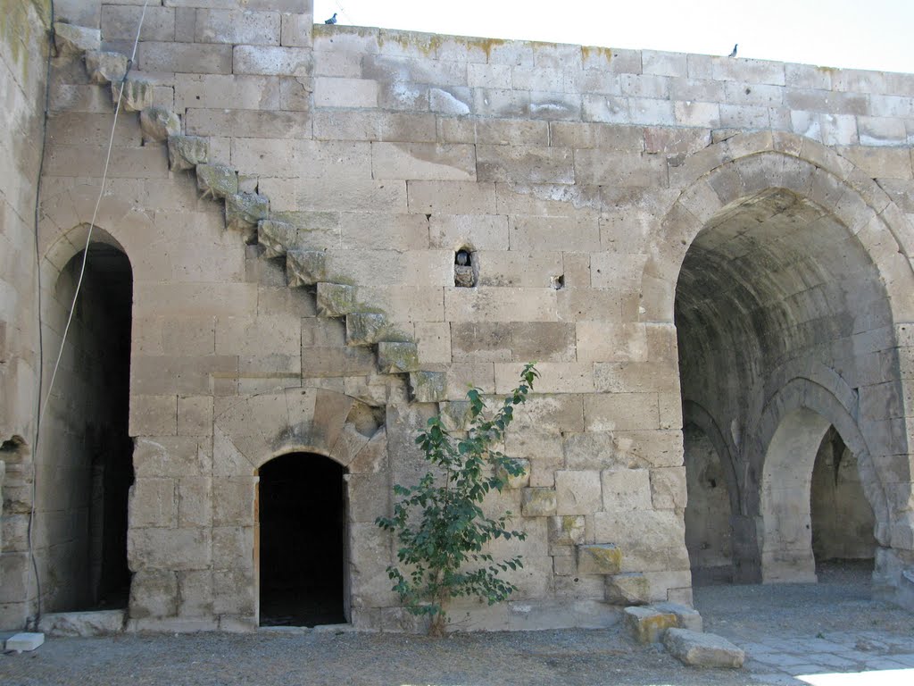 Agzikarahan, Caravanserai by cesarcriado