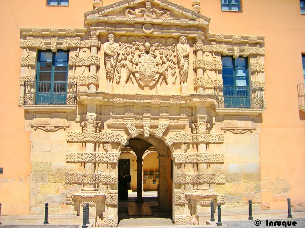 Ayuntamiento, Almansa by Enrique Marín