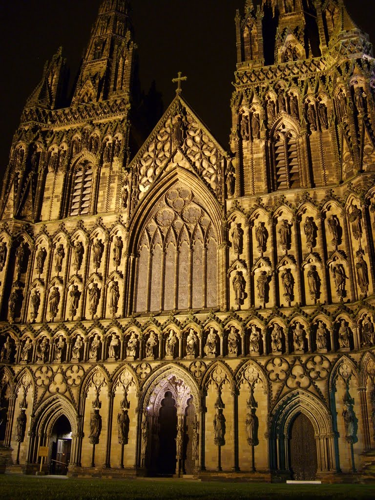 Lichfield Cathedral by joycedekker