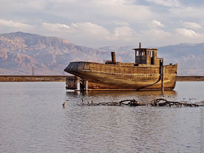 Noah ark :) - Boat od Dead sea pioners by vizAviz