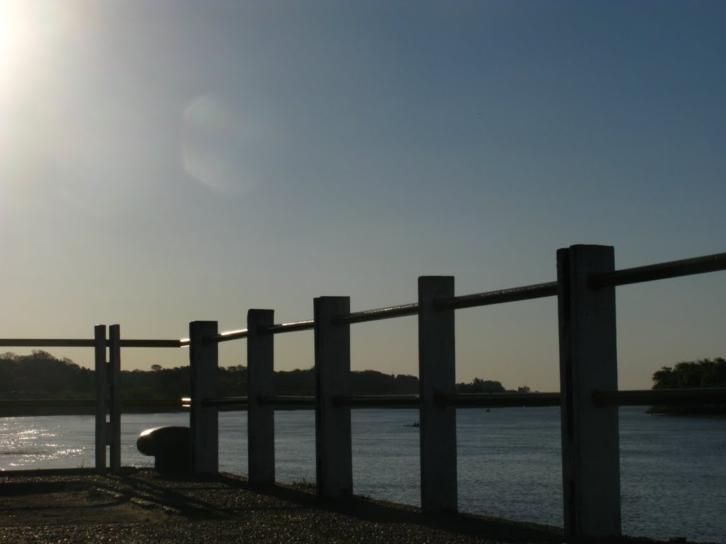 Muelle, Paraná by paolaraffetta