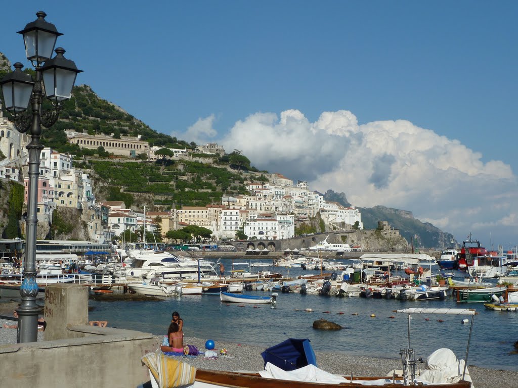 Amalfi Harbor by corona4