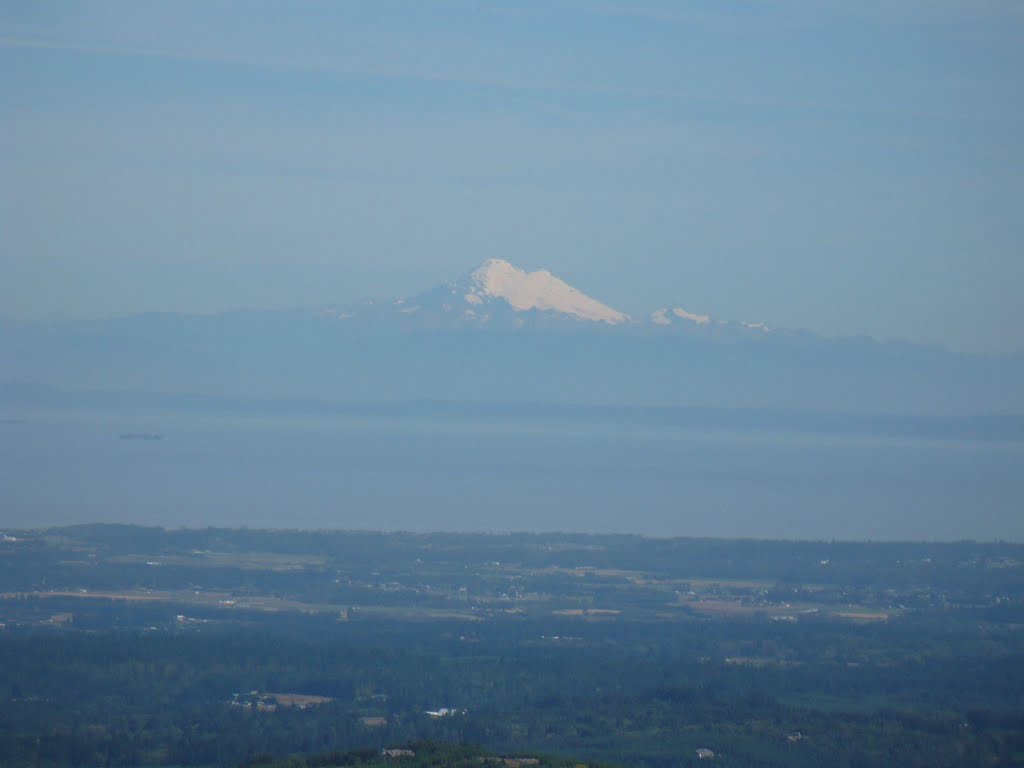 A view of Mount Baker on the way down by rwdw