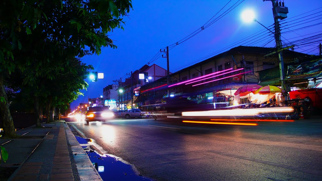 Chiang Mai at night by Дмитрий Мисюра