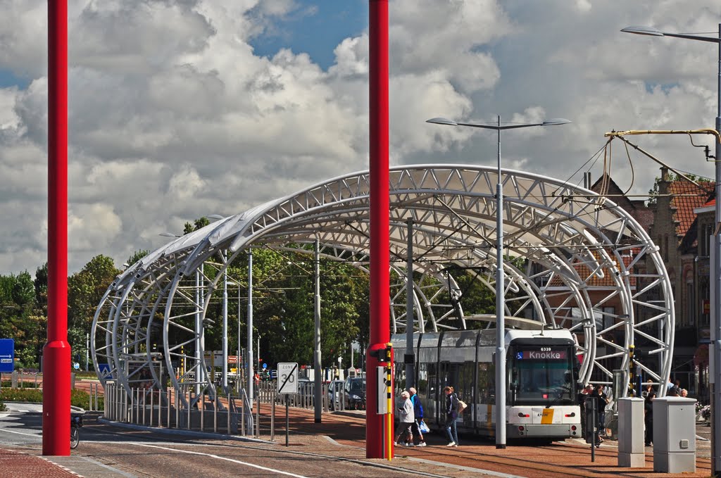 Brand New tramstation by Isaie D