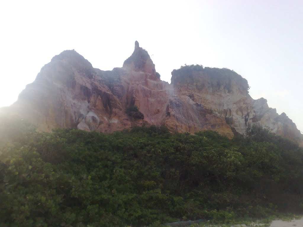 FALÉSIAS AREIA VERMELHA - JACUMÃ - PARAIBA - BRASIL by odiney ribeiro