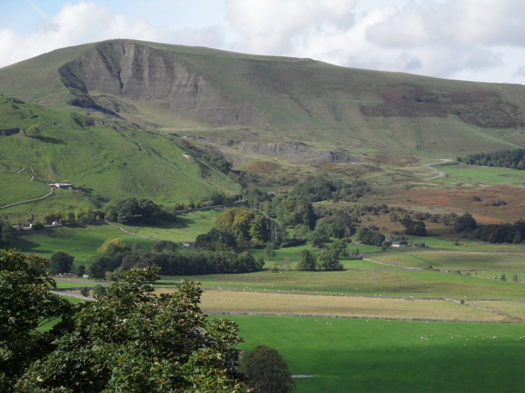 Mam Tor from Peveril Castle by OCLane