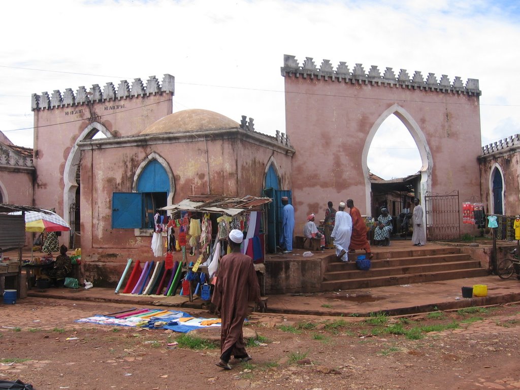 Bafatá Market by Anos