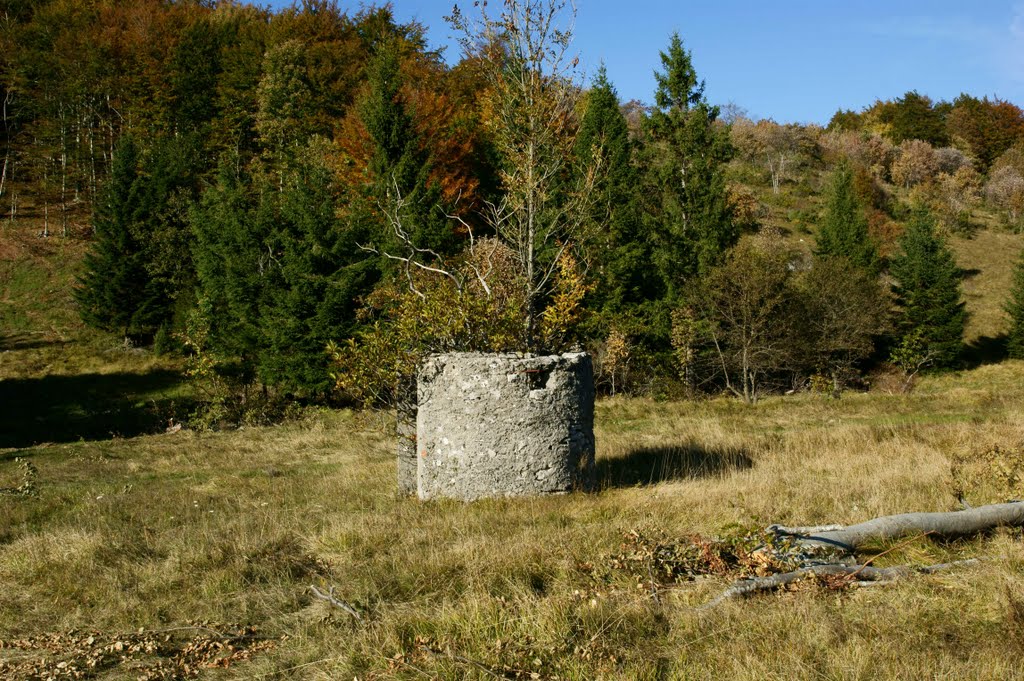 Stari talijanski granični bunker by kelvis