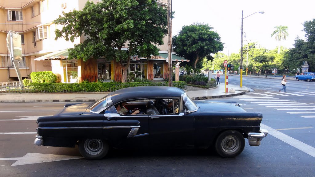 CUBA Calle L, La Habana by Talavan