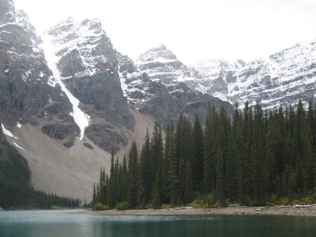 Moraine Lake by mylord62