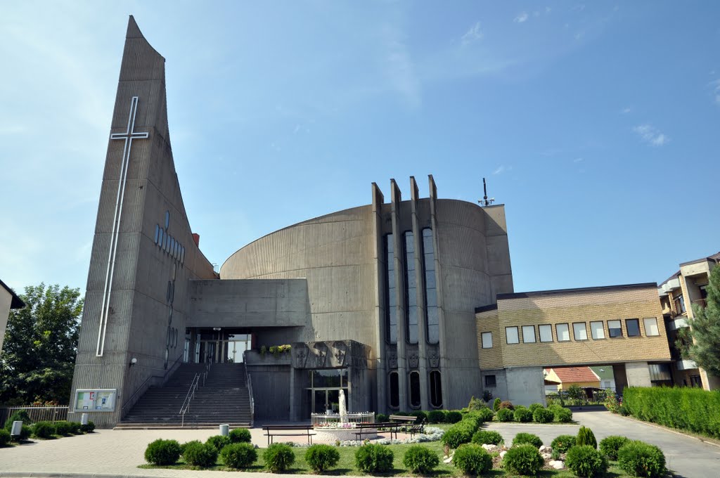 Osijek Crkva Sv. Obitelji by Crozorro