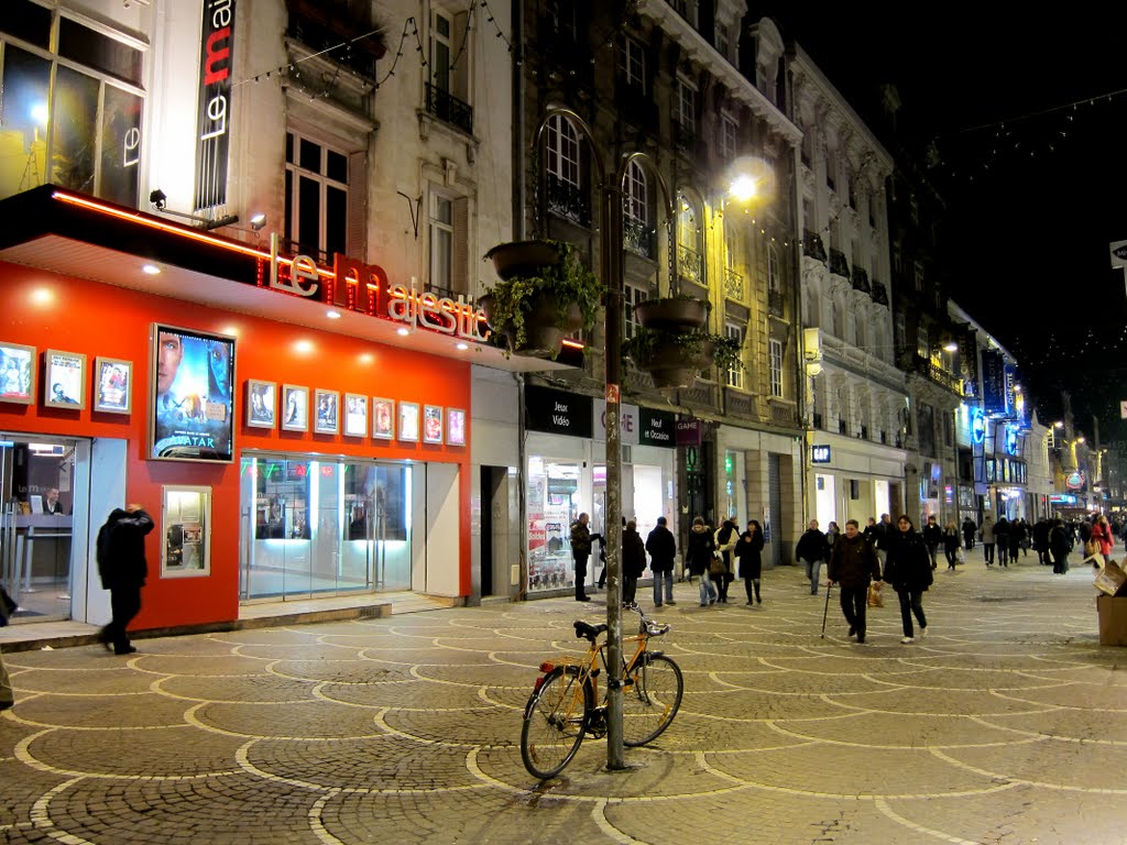 Rue de Béthune by Saïd ousaid