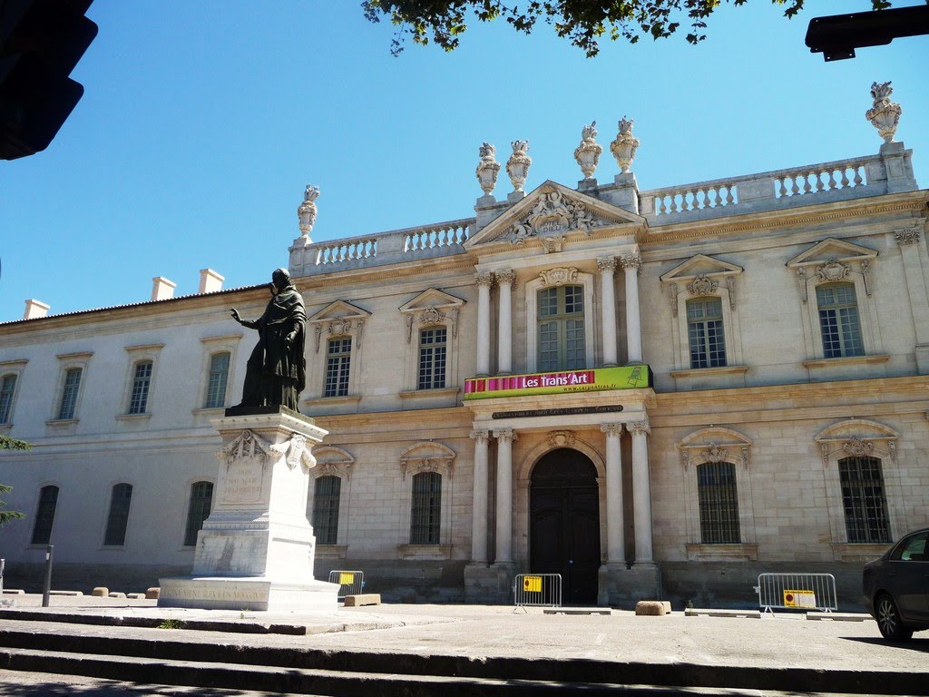 Hôtel Dieu à Carpentras. by alxiskaff