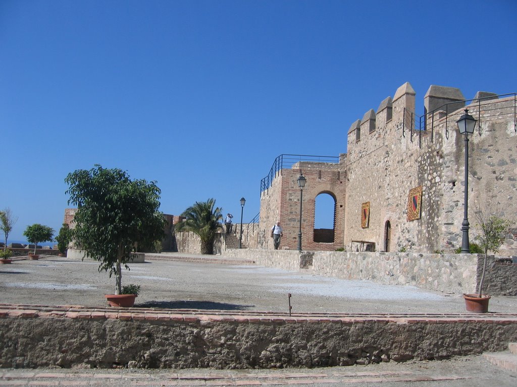 Castillo de Salobreña by Quino Cascorro