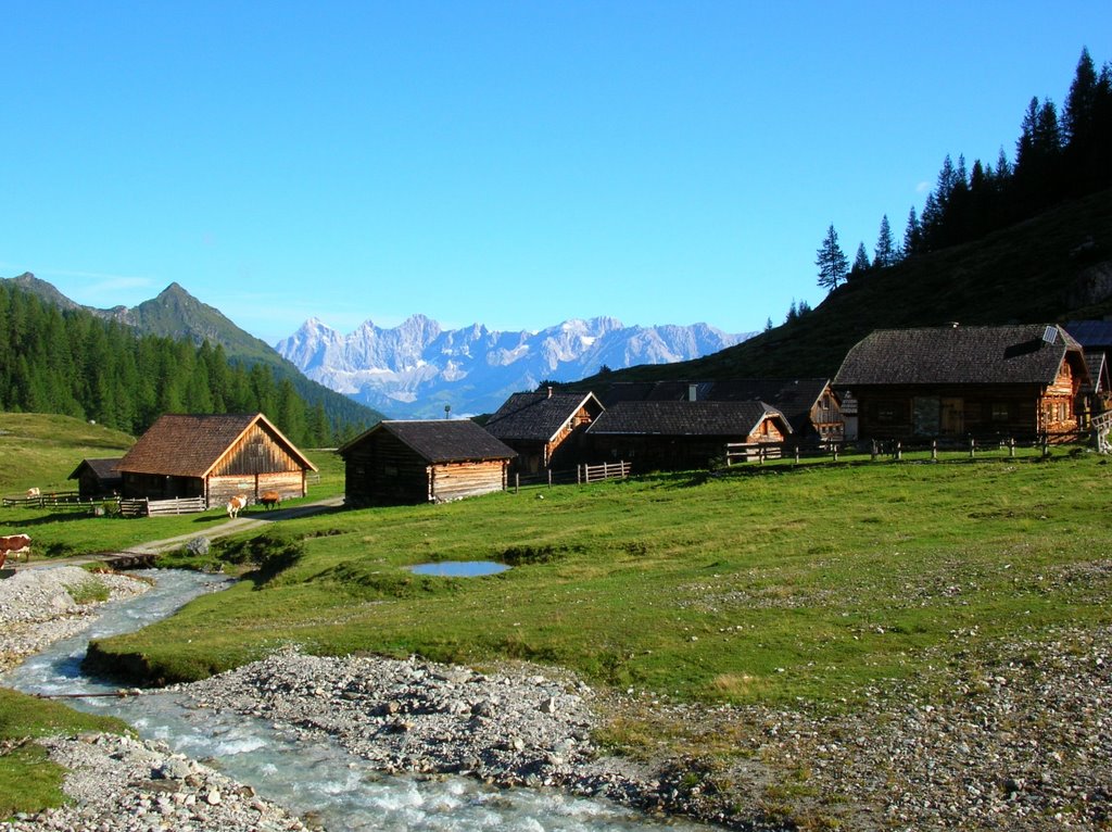 Ursprung Alm, Schladminger Tauern, Blick auf Dachstein by Thomas Lessiak