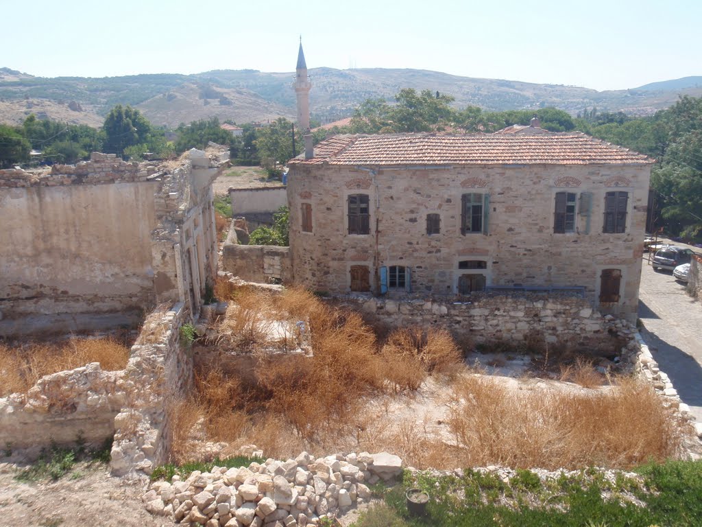 Foça Bülbül Yuvası Otel (K&S YAŞAYAN) by ceyhun kazım yasayan