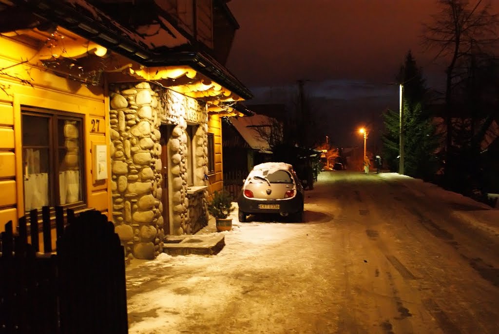 Bukowina Tatrzańska by night by rojber