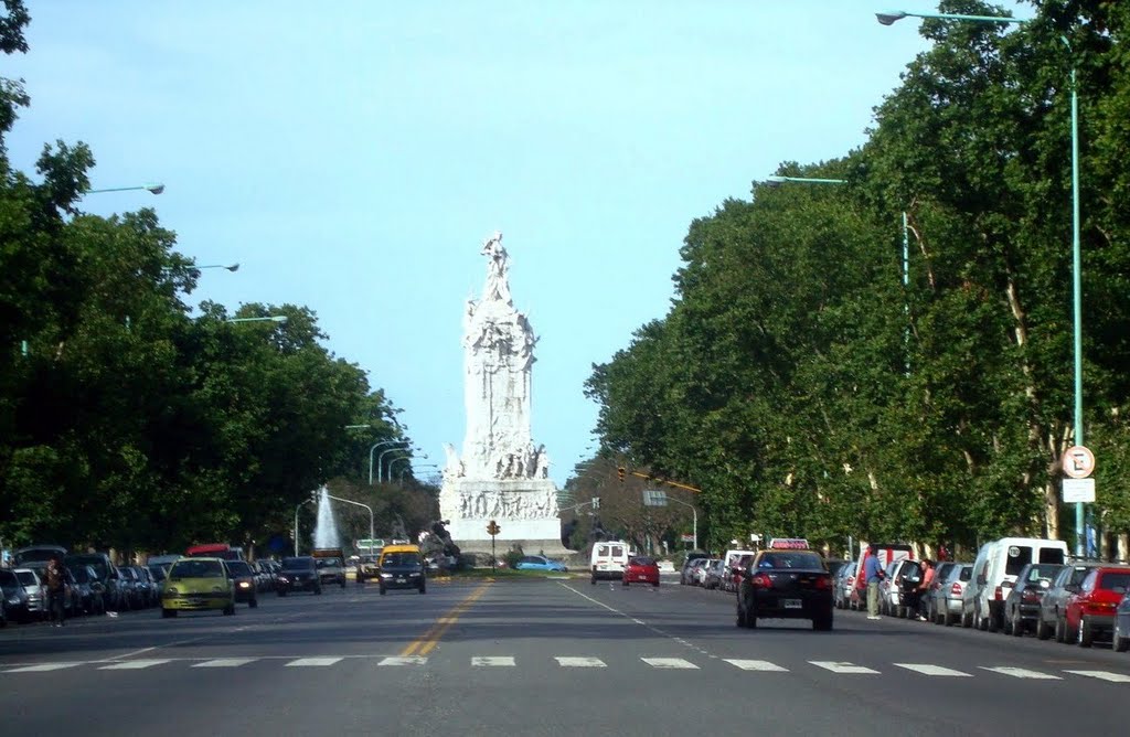 Monumento de los Españoles by Ernesto Florio