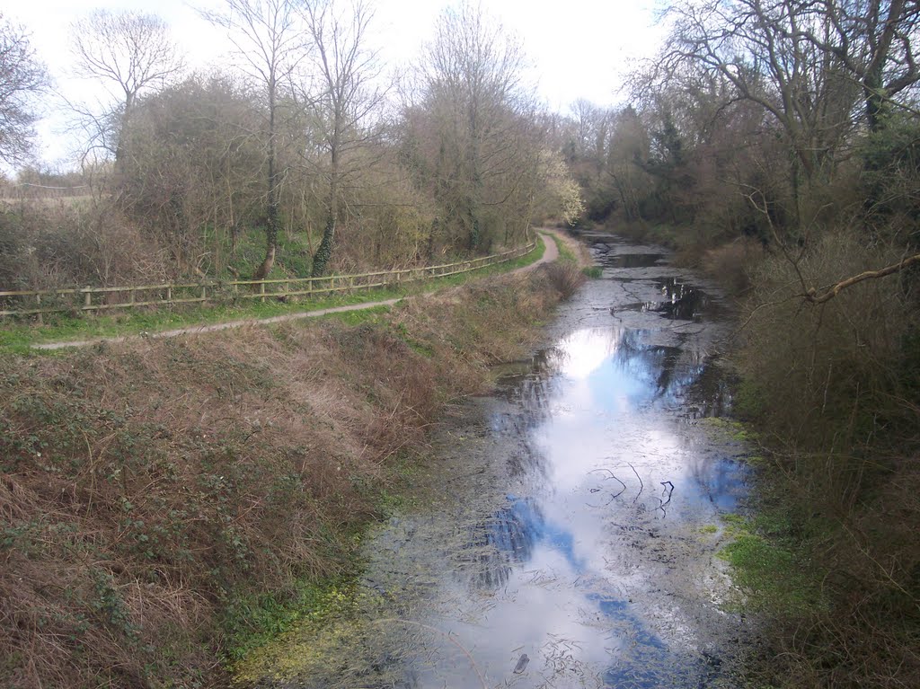 Basingstoke Canal by Robert'sGoogleEarthP…