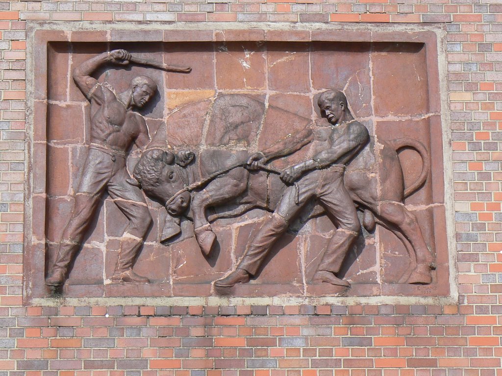 München Relief im Schlachthof by beiderbeck