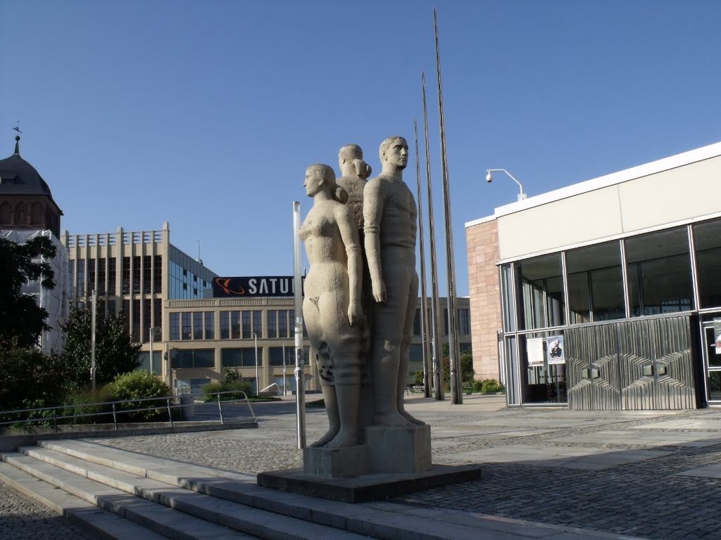 Statuen zu Chemnitz by maxl97