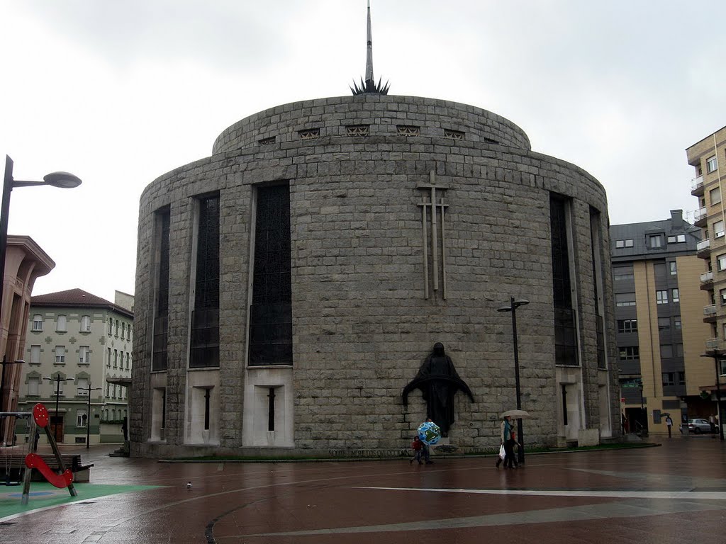 Iglesia de la Gesta, Oviedo, Asturias, Spain by Antonio Alba