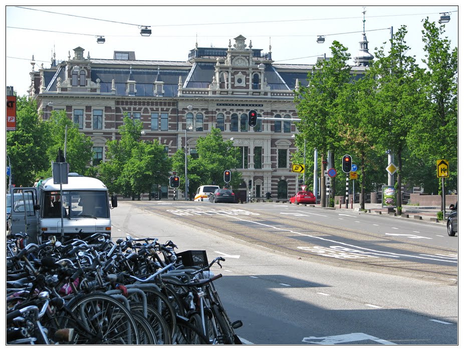 Prins Hendrikkade by André Barragon