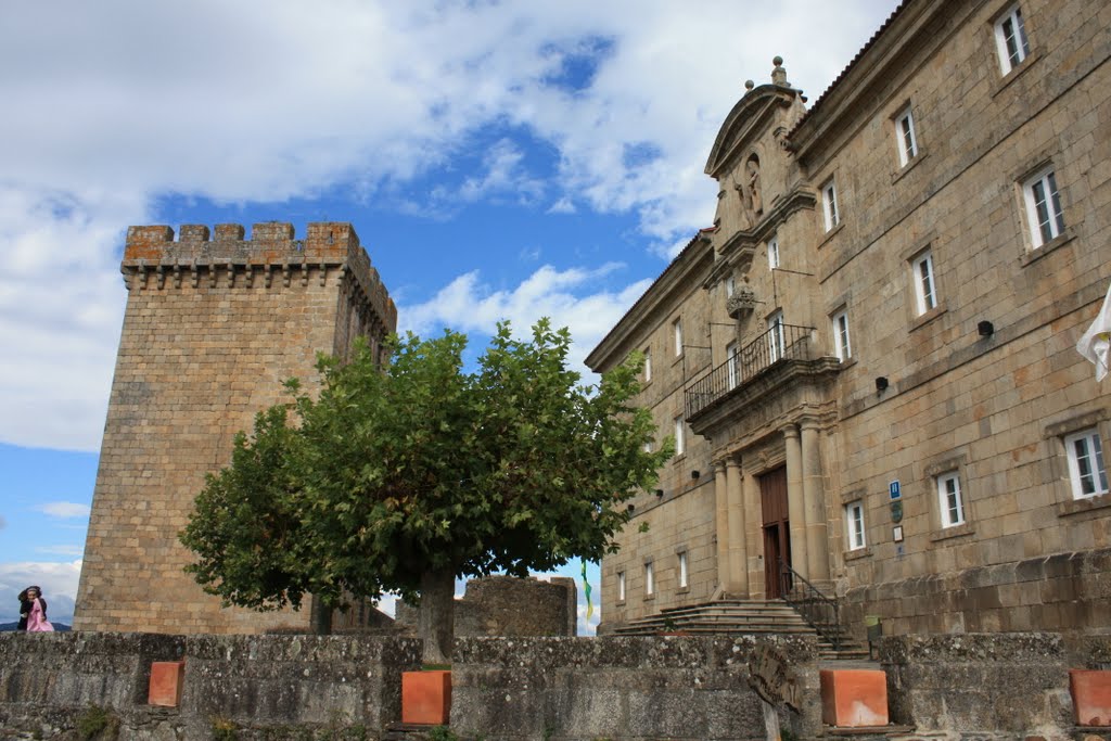 El Antiguo Convento Y La Torre Del Homenaje (Monforte De Lemos-Lugo) by laura&paula