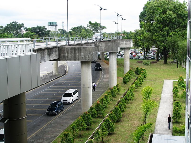 Fly Over Kuching Airport by Alju Kimong