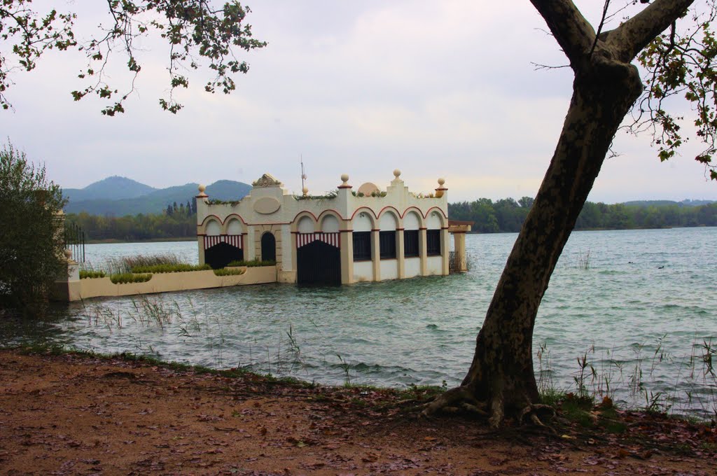 Banyoles by Jose Bages