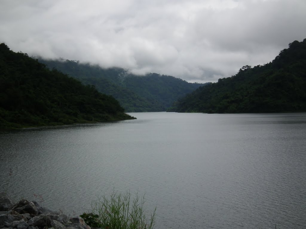 Khun Darn Prakarnchon Dam by pr8ngkiet