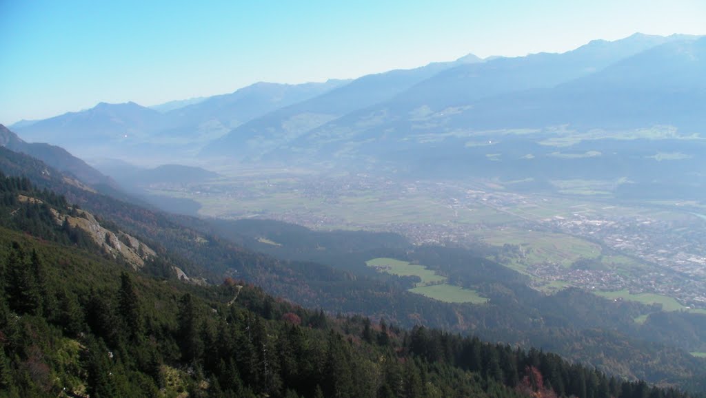 Seegrube Blick auf Innsbruck Richtung Osten Oktober 2010 by Migell24121961