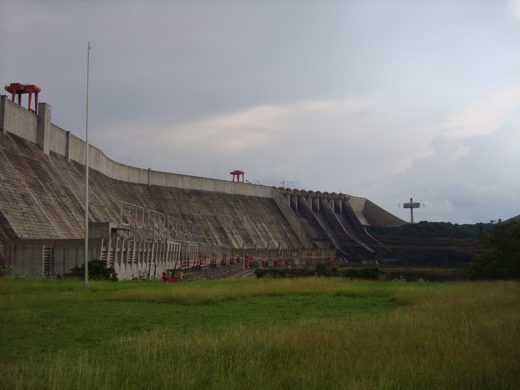 Central Hidroeléctrica Simón Bolívar by Darvinson Rojas