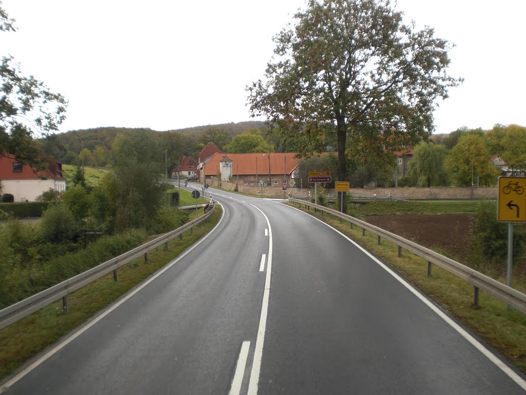 Beinrode Ortseingang Kallmeröder Straße B247 by Renato Pietsch