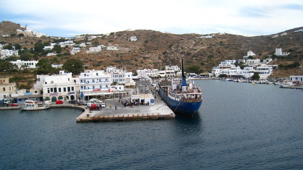 View of the port of Ios by Dim Sar