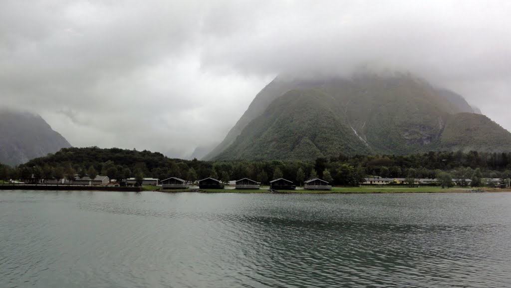 Near Stordal by yvr101