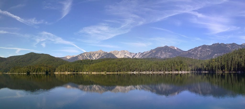 Lake at Eibsee - Germany by GREZ78