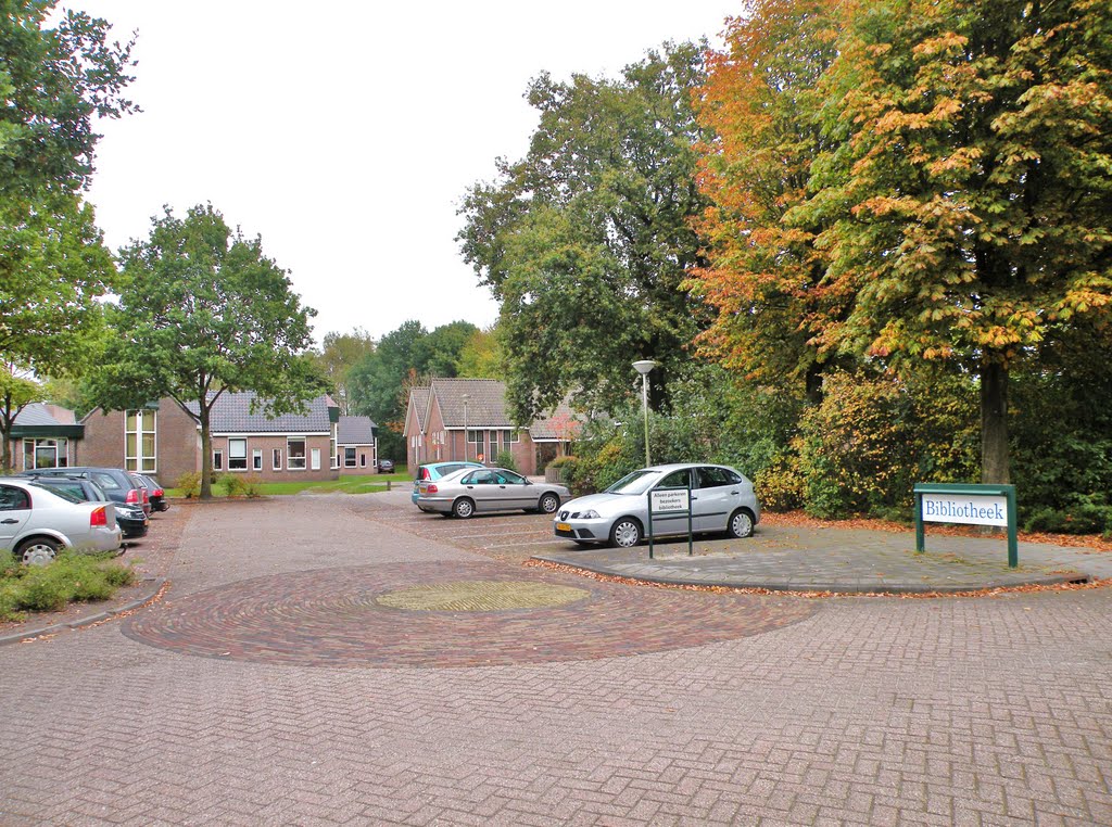 Staphorst, bibliotheek, Venneland 1, parking (© wfmw) by © wfmw