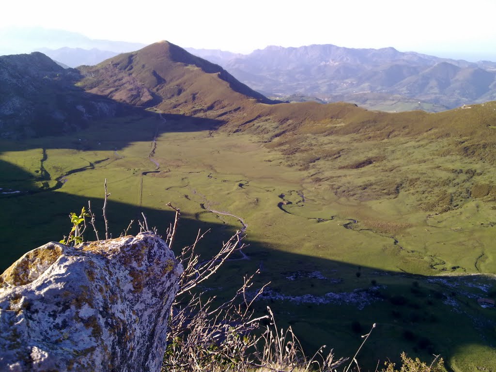 Mirador cerca de los lagos3 by avern0s