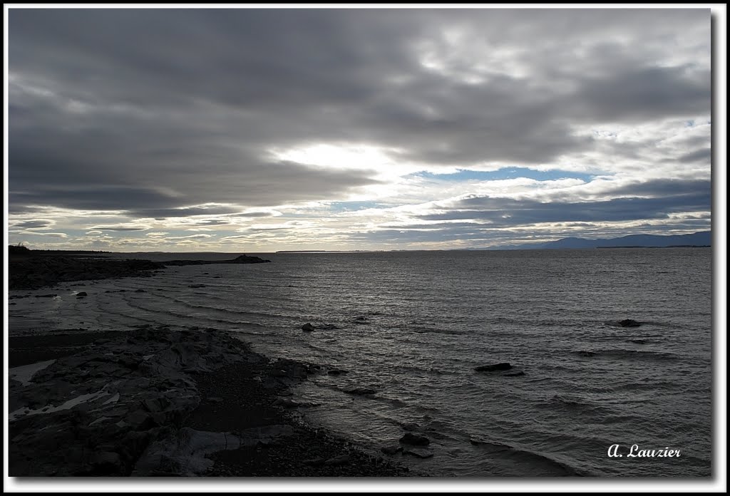 Vue sur le fleuve Saint-Laurent by alauzier