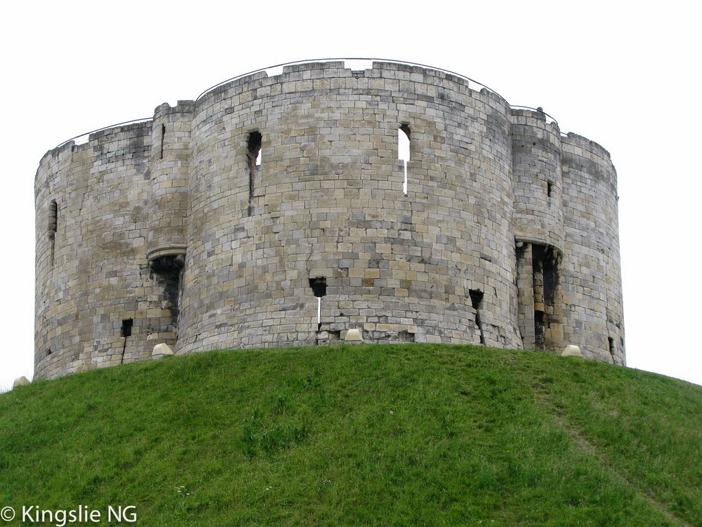 Clifford's Tower, York Castle by Kingslie Ng