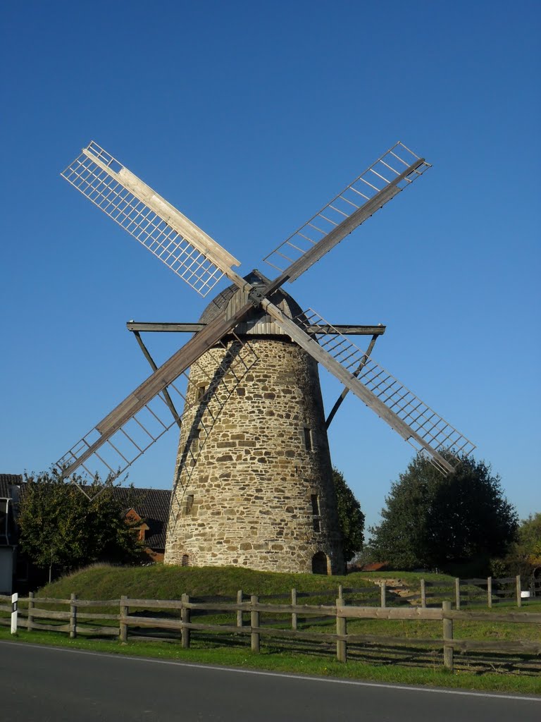 MOLINO DE VIENTO "MOLINO REAL DE GROSSENHEIDE" (1730 - 1733) NORDHOLZER STRASSE 110 - Todtenhausen - Minden - Westfalia - Alemania by inka-arte